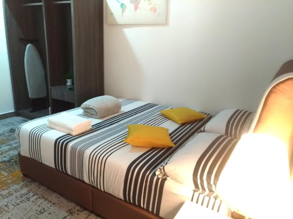Golden Troika Kota Bharu - 2 Bedrooms Exterior foto