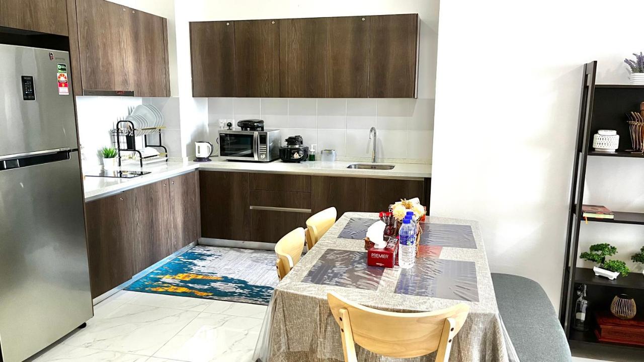 Golden Troika Kota Bharu - 2 Bedrooms Exterior foto