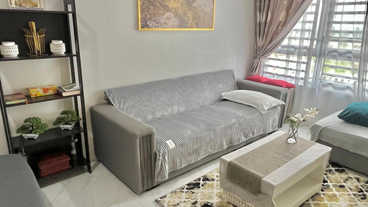 Golden Troika Kota Bharu - 2 Bedrooms Exterior foto